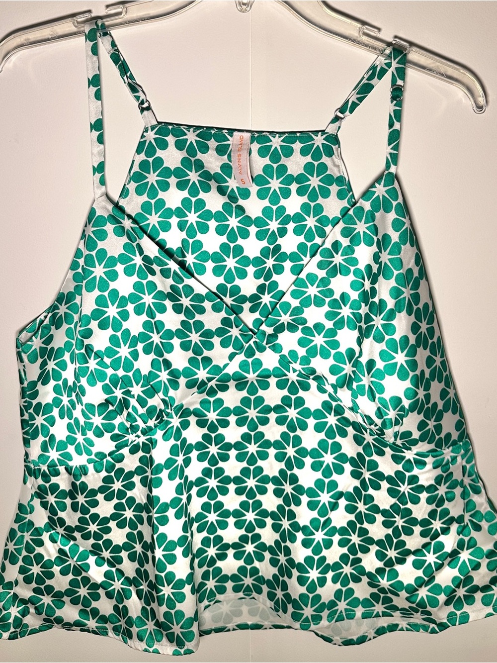 Alvin’s island women’s Green Floral Satin Camisole with Peplum Hem